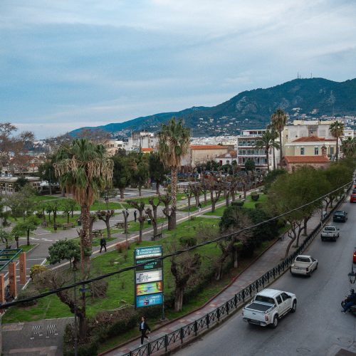 θέα πόλη